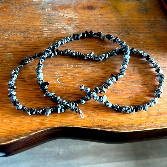 Approximately 2ft of snowflake obsidian chips, NWOT - Picture 1 of 1
